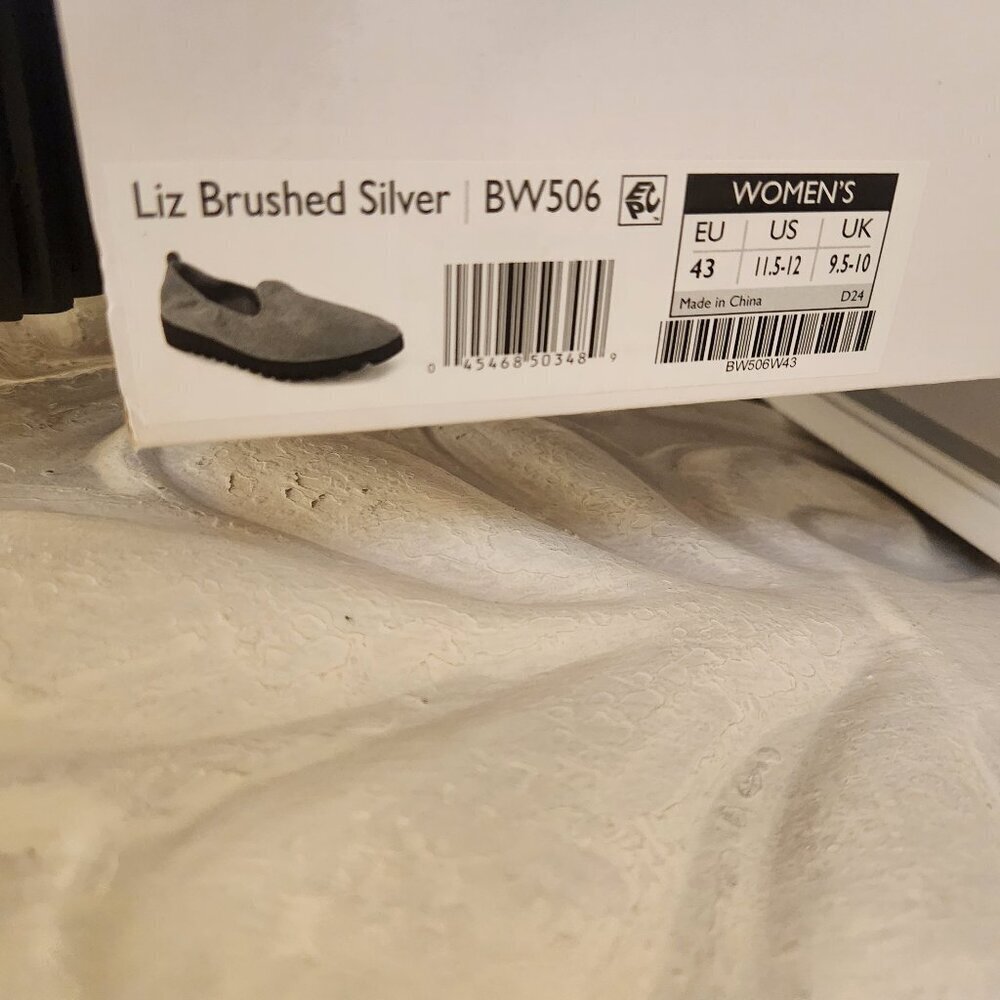 Aetrex "Liz" Brushed Silver Pull on Shoes. NIB. Size EU 43/US 11.5-12 - Picture 3 of 12